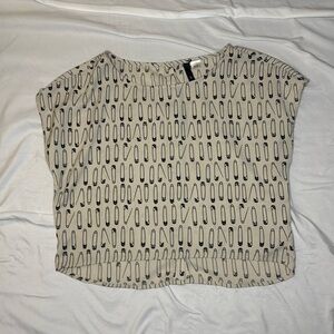 3/$20 H&M crop oversized safety pin blouse button-down back size:2